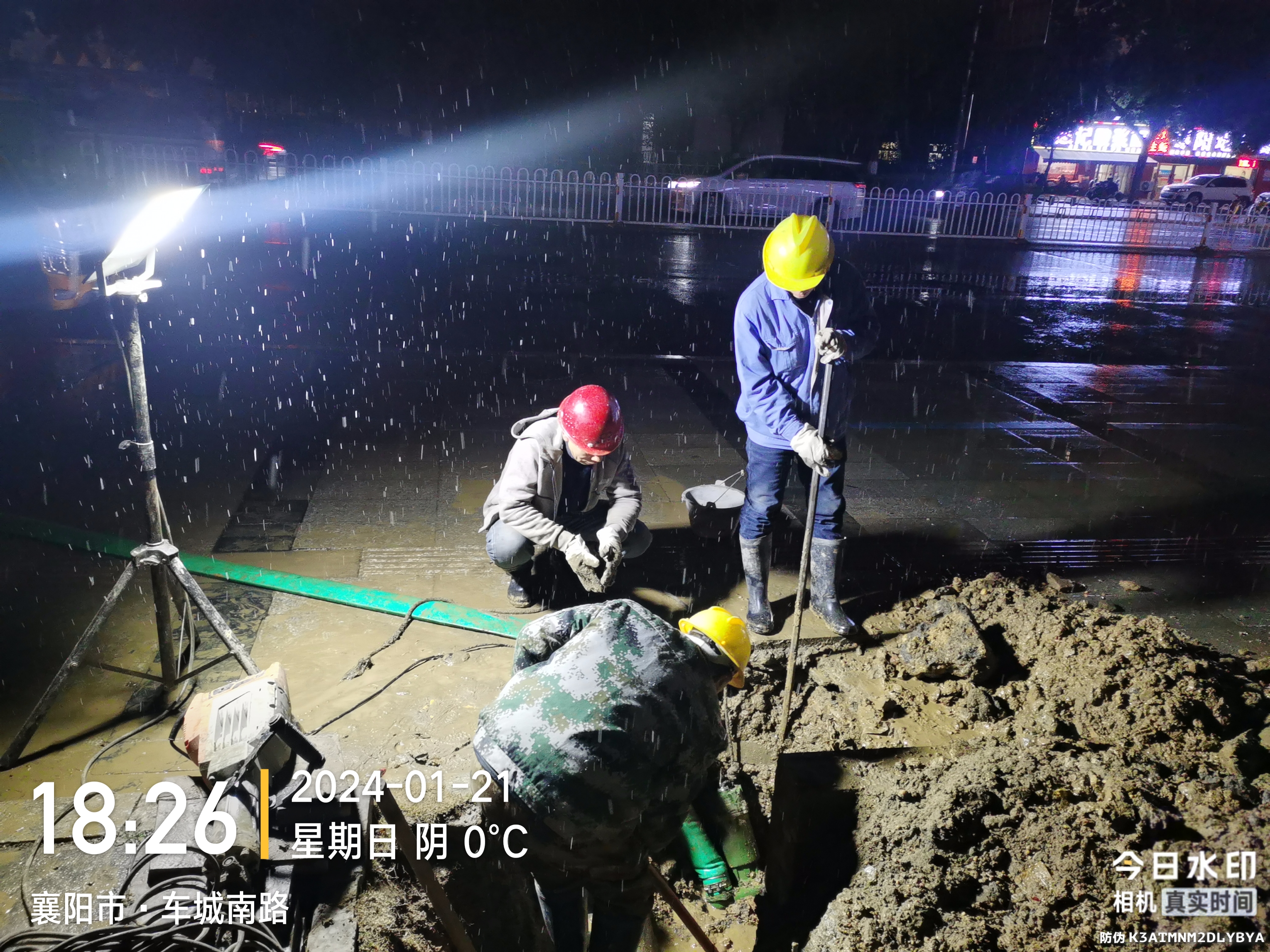 保障供水，樊城管網(wǎng)“凍”真格！